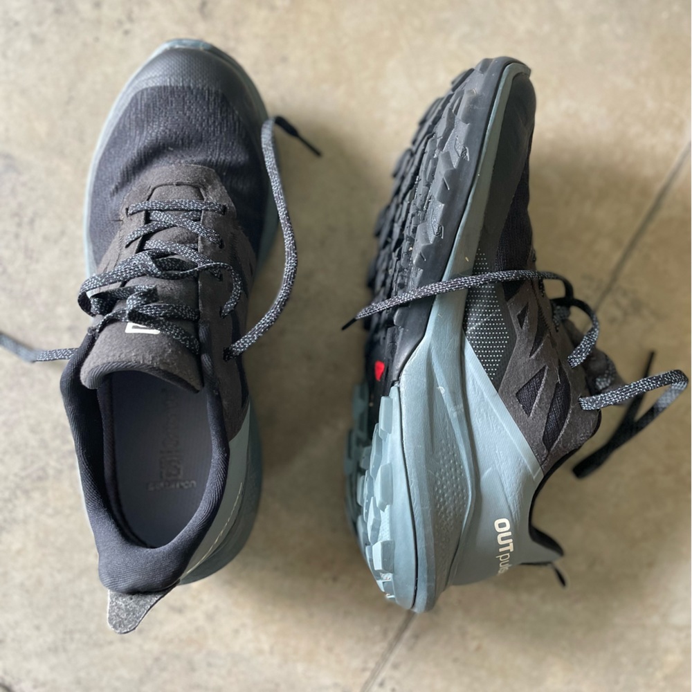 Like new! Salomon Women's shoe WATERPROOF - Gore-tex 
Hiking Shoes Trail Running